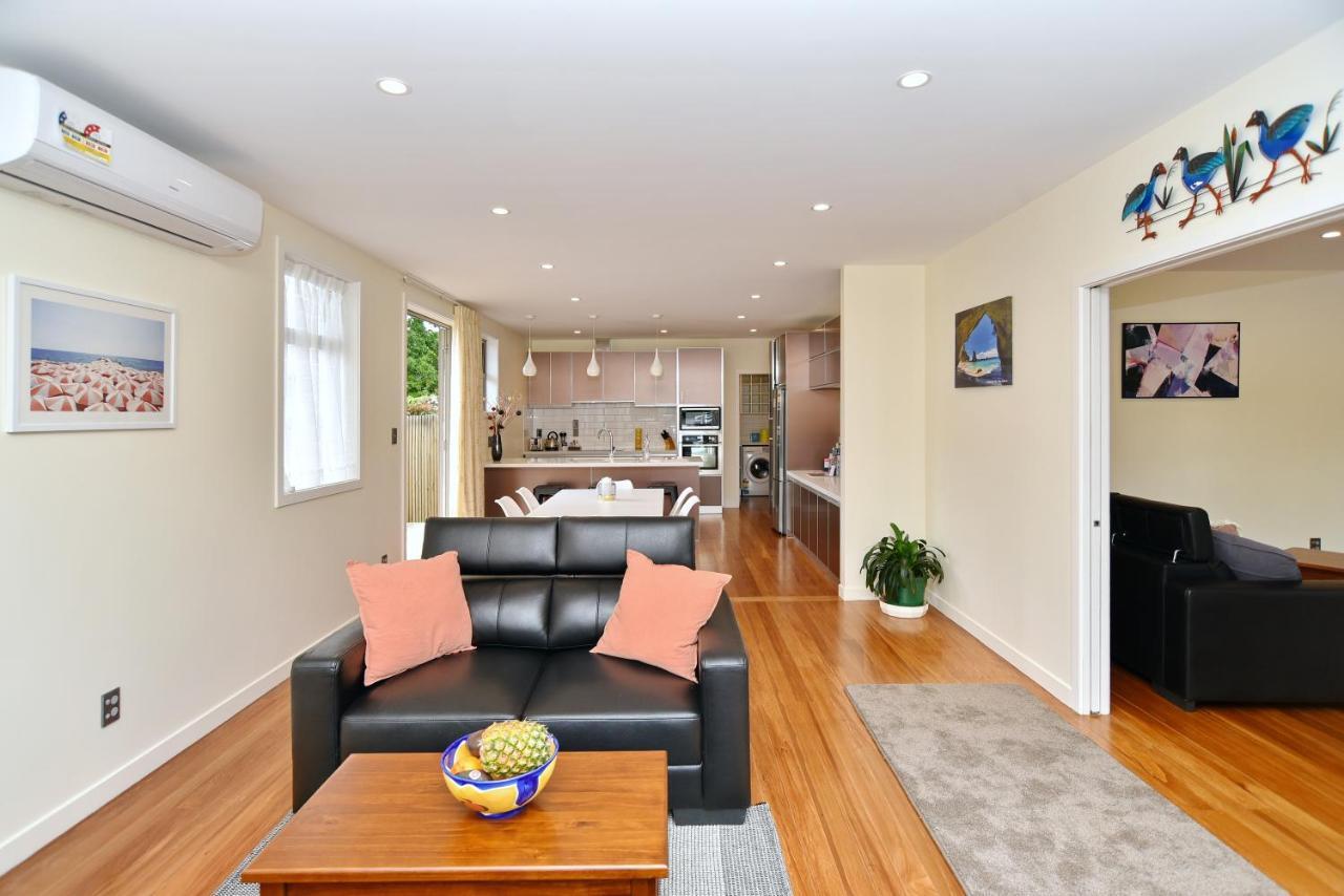 Clyde 106 - Christchurch Holiday Homes Екстер'єр фото