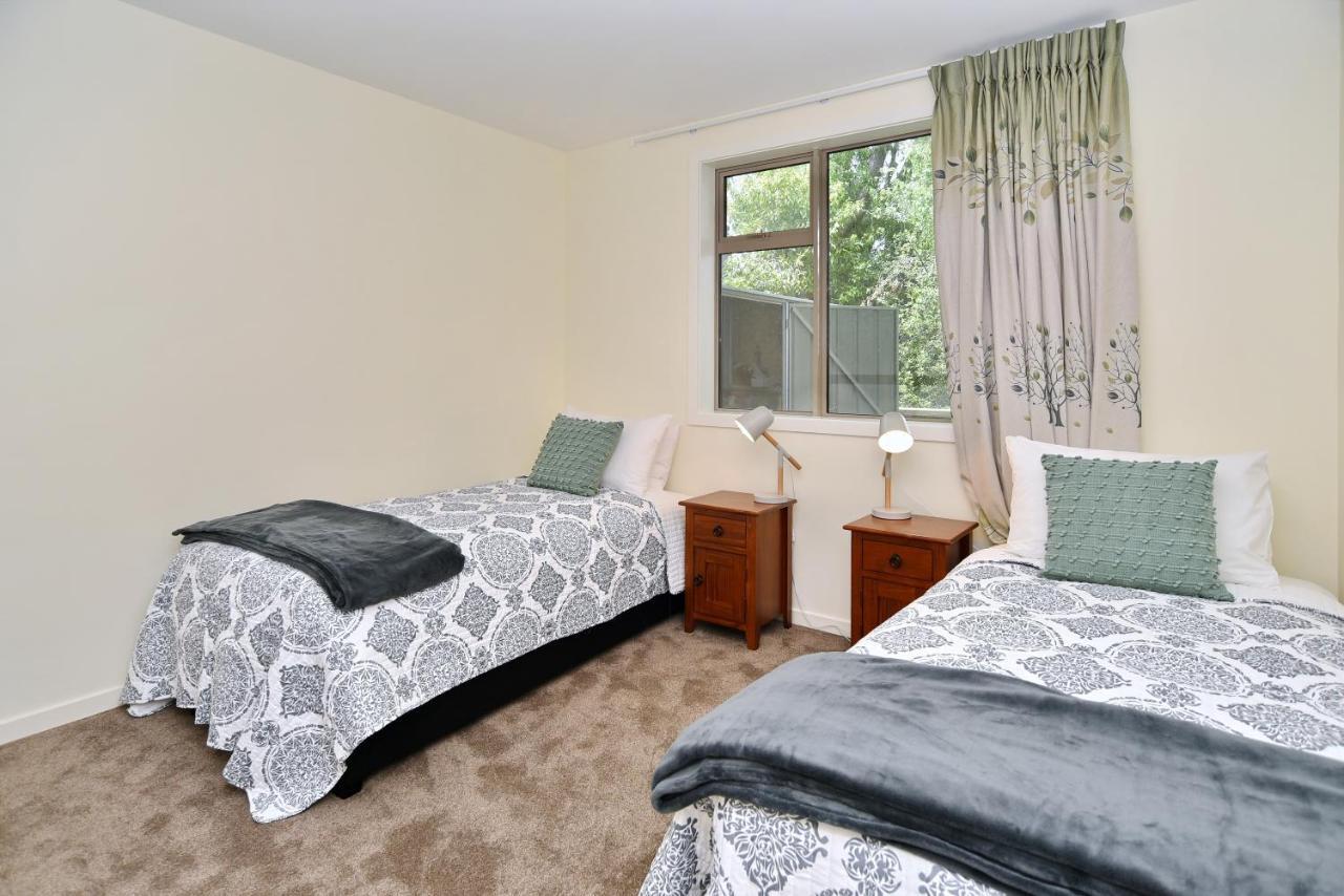 Clyde 106 - Christchurch Holiday Homes Екстер'єр фото