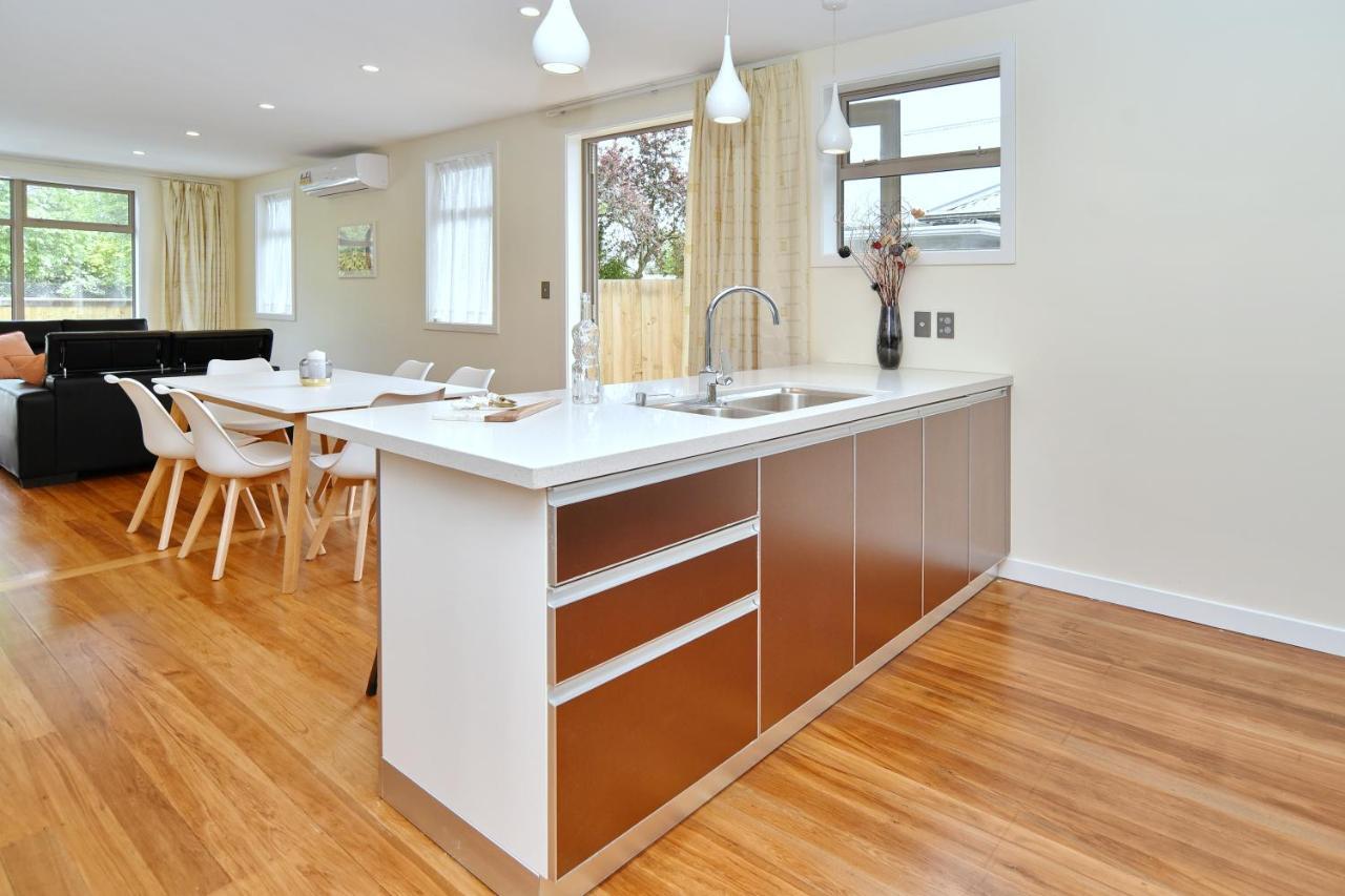 Clyde 106 - Christchurch Holiday Homes Екстер'єр фото